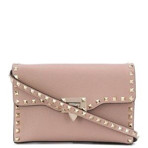 Valentino Garavani
Rockstud Medium Shoulder Bag